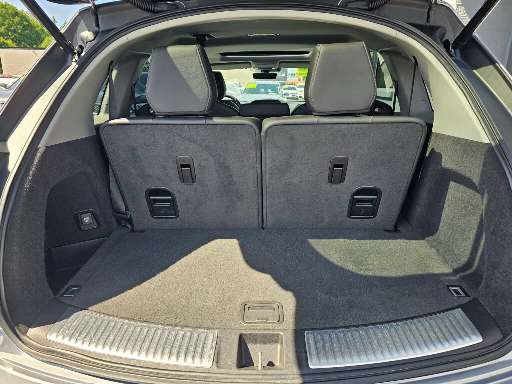 Used 2020 Acura MDX w/ Technology Package AWD/4WD image 16