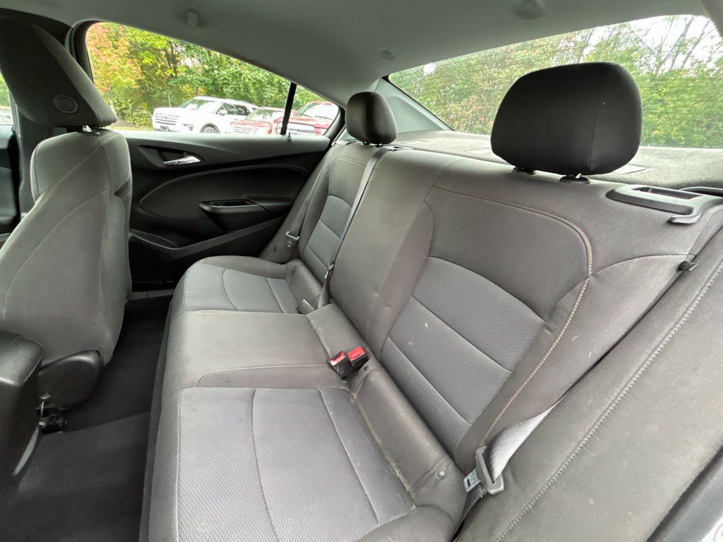 Used 2019 Chevrolet Cruze LS FWD image 20