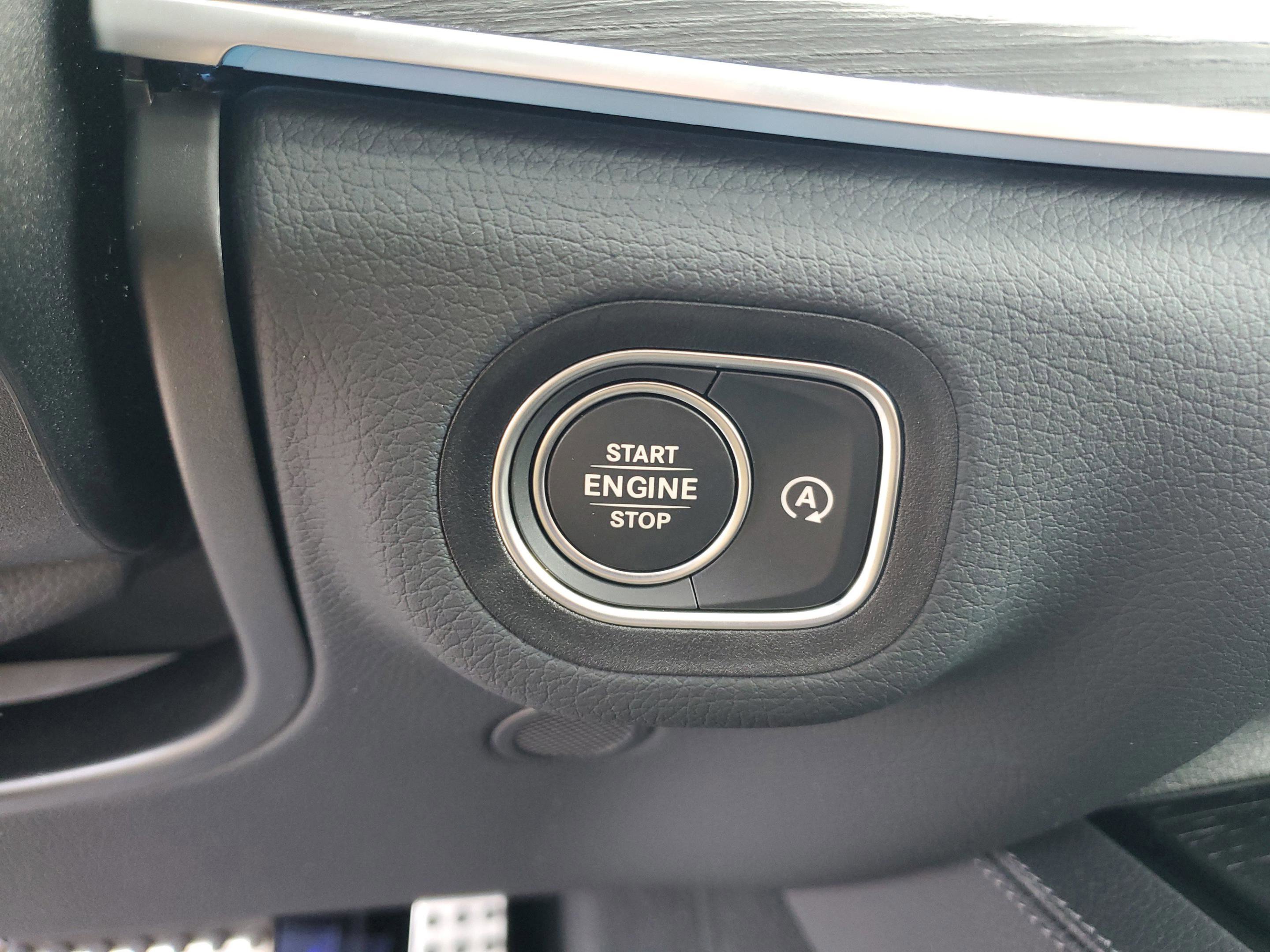 Certified 2026 Mercedes-Benz GLS 450 4MATIC image 31