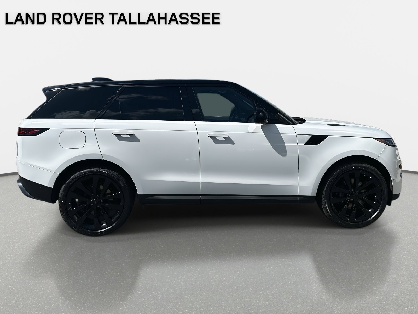 New 2026 Land Rover Range Rover Sport SE image 4