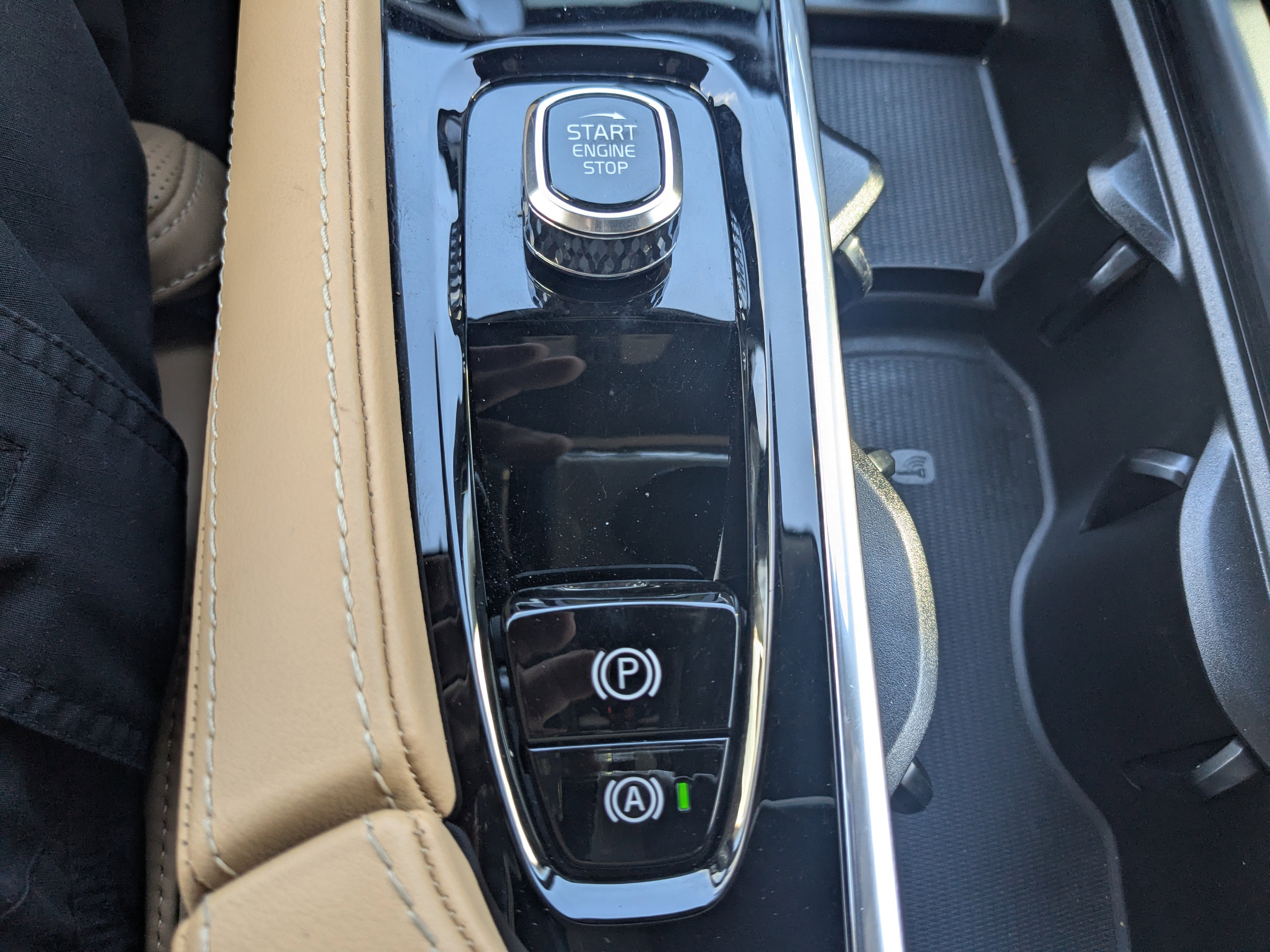 Used 2025 Volvo XC90 B6 Ultra w/ Protection Package Premier AWD/4WD image 30