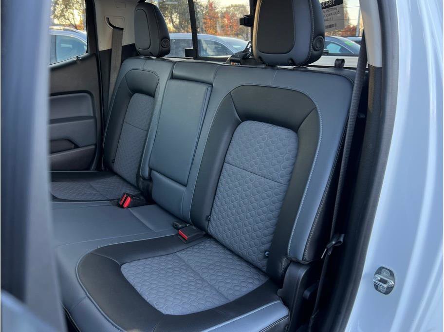 Used 2020 Chevrolet Colorado Z71 AWD/4WD image 9