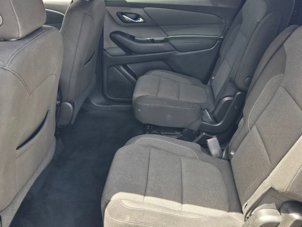 Used 2023 Chevrolet Traverse LT FWD image 12