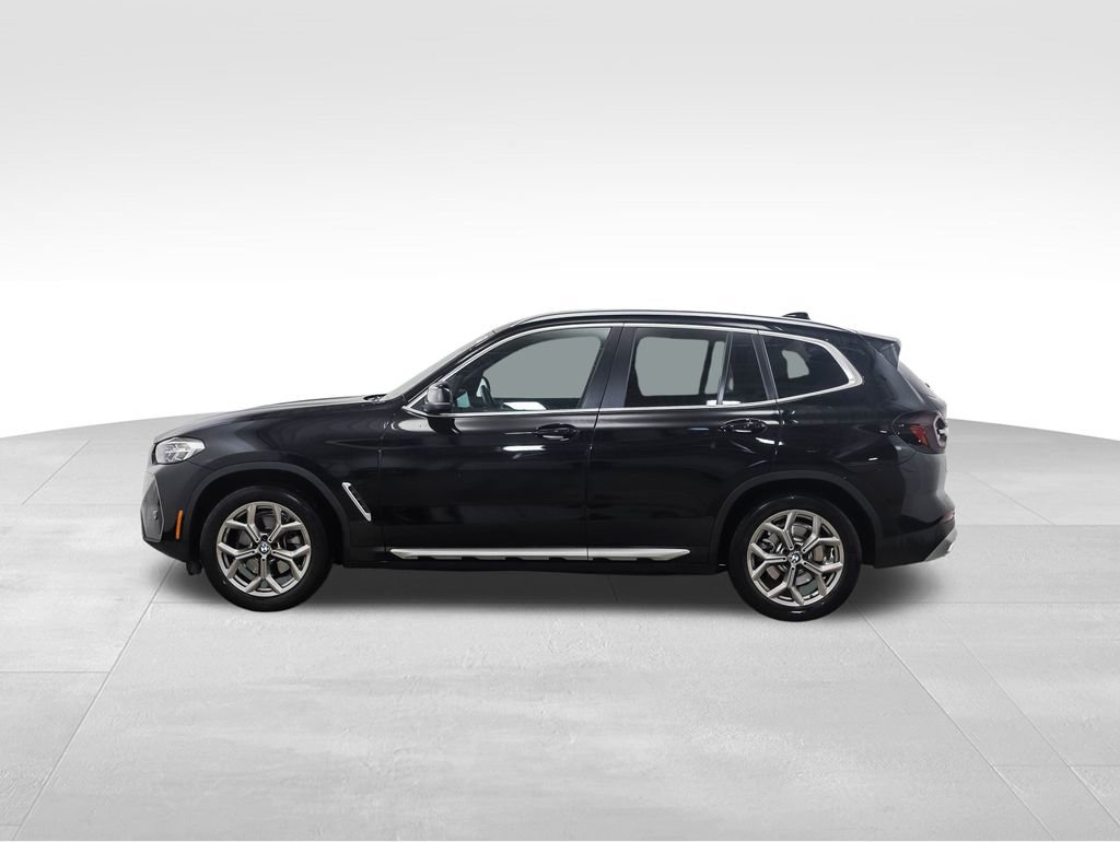 Certified 2022 BMW X3 xDrive30i w/ Convenience Package image 2