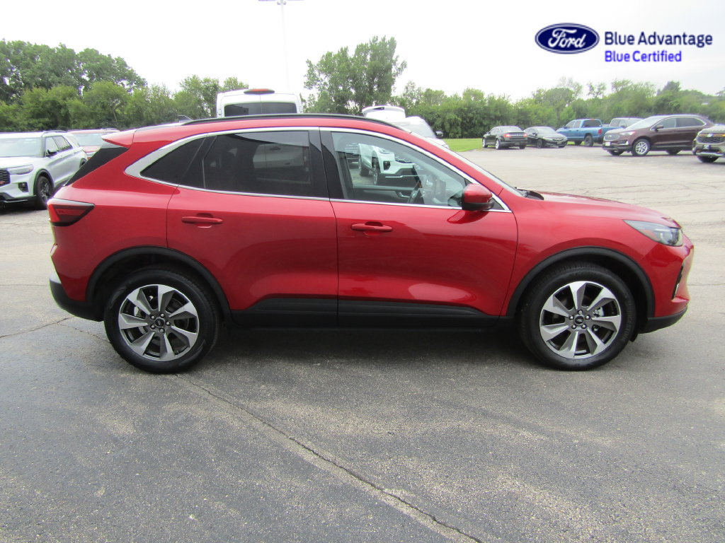 Used 2023 Ford Escape Platinum AWD/4WD image 9