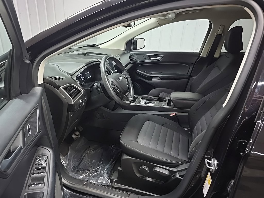 Certified 2022 Ford Edge SE w/ Black Appearance Package AWD/4WD image 18