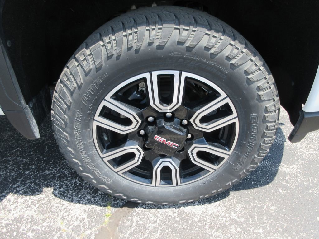 Certified 2022 GMC Sierra 2500 AT4 w/ AT4 Preferred Package AWD/4WD image 9
