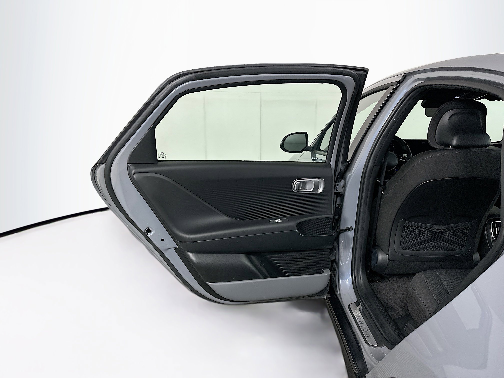 Used 2024 Hyundai Ioniq 6 SE RWD image 25