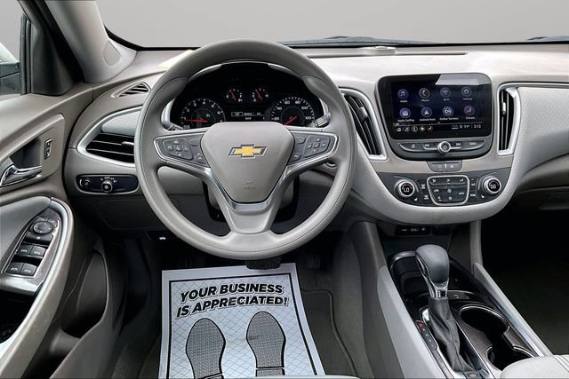 Used 2025 Chevrolet Malibu LT FWD image 5