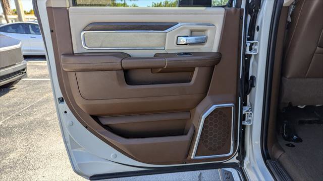 Used 2022 RAM 2500 Laramie AWD/4WD image 14