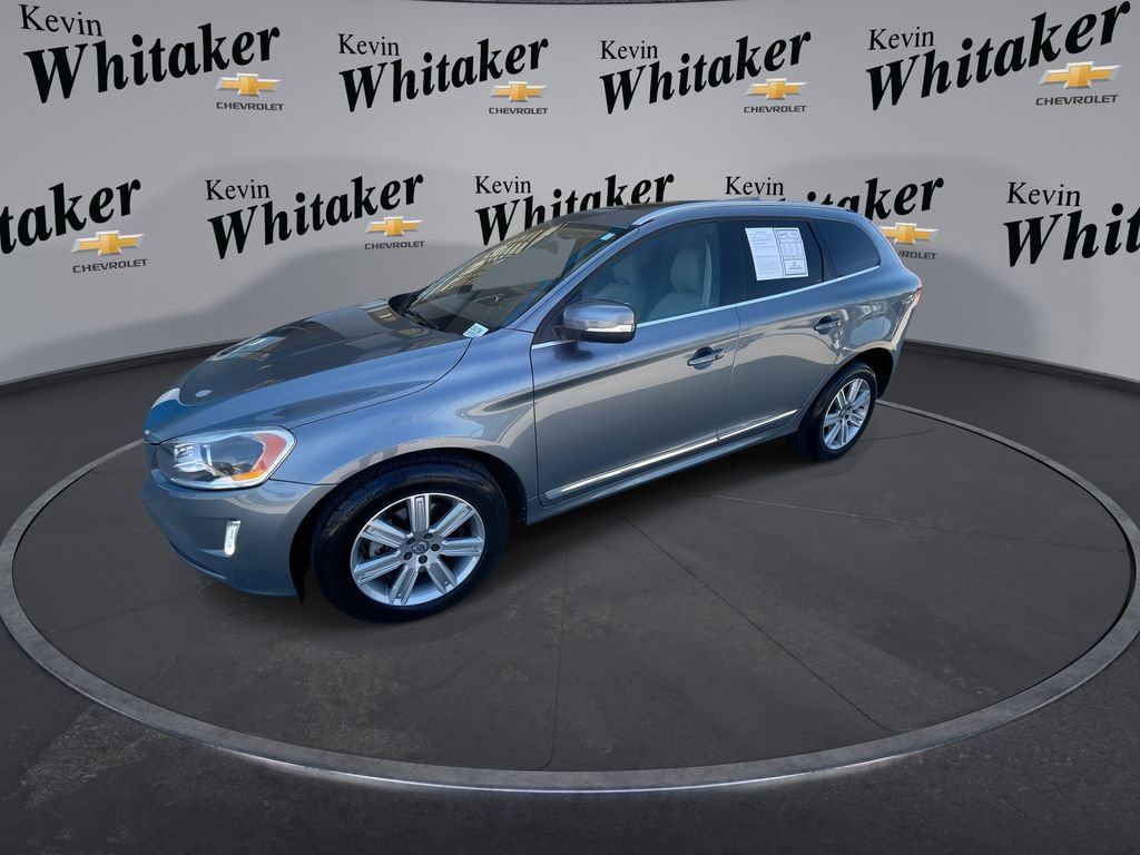 Used 2017 Volvo XC60 T5 Inscription w/ Preferred Option Package image 4