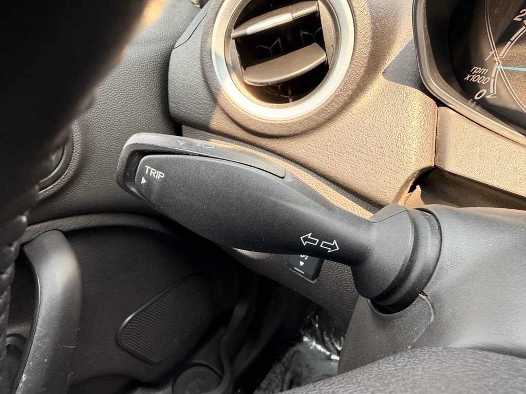 Used 2017 Ford Fiesta Titanium FWD image 18