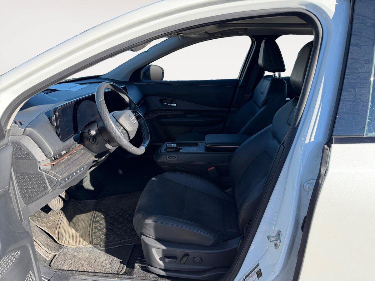 Used 2024 Nissan Ariya AWD image 9