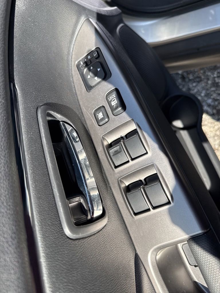 Used 2025 Mitsubishi Outlander Sport AWD image 11