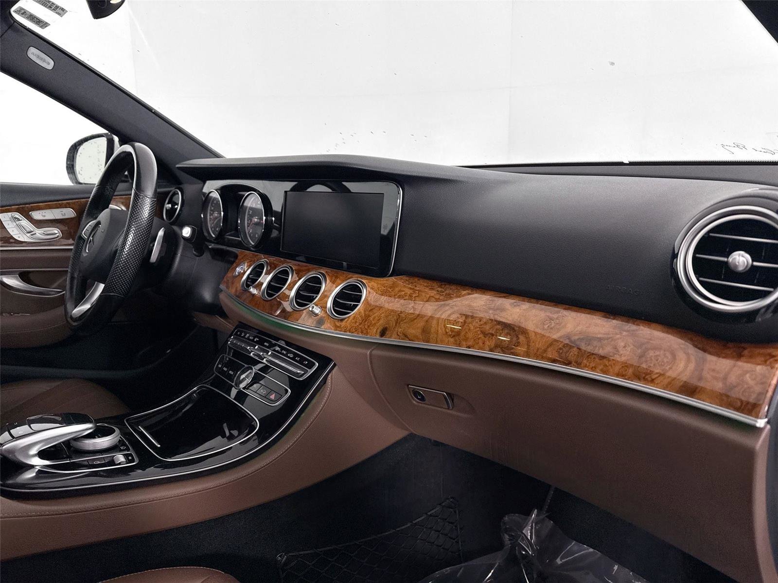 Used 2017 Mercedes-Benz E 300 4MATIC image 49