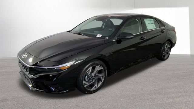 New 2026 Hyundai Elantra Limited FWD image 4