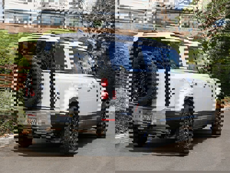 Used 2024 Land Rover Defender 110 S image 6
