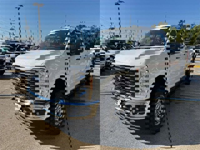 New 2026 Ford F350 XL w/ FX4 Off-Road Package image 3
