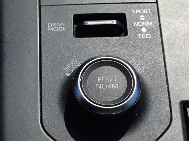 Used 2021 Toyota Highlander XSE AWD/4WD image 33