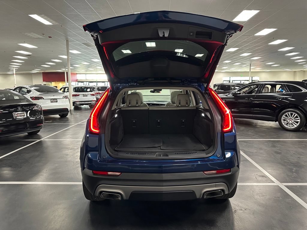 Used 2019 Cadillac XT4 Premium Luxury w/ Cold Weather Package FWD image 28