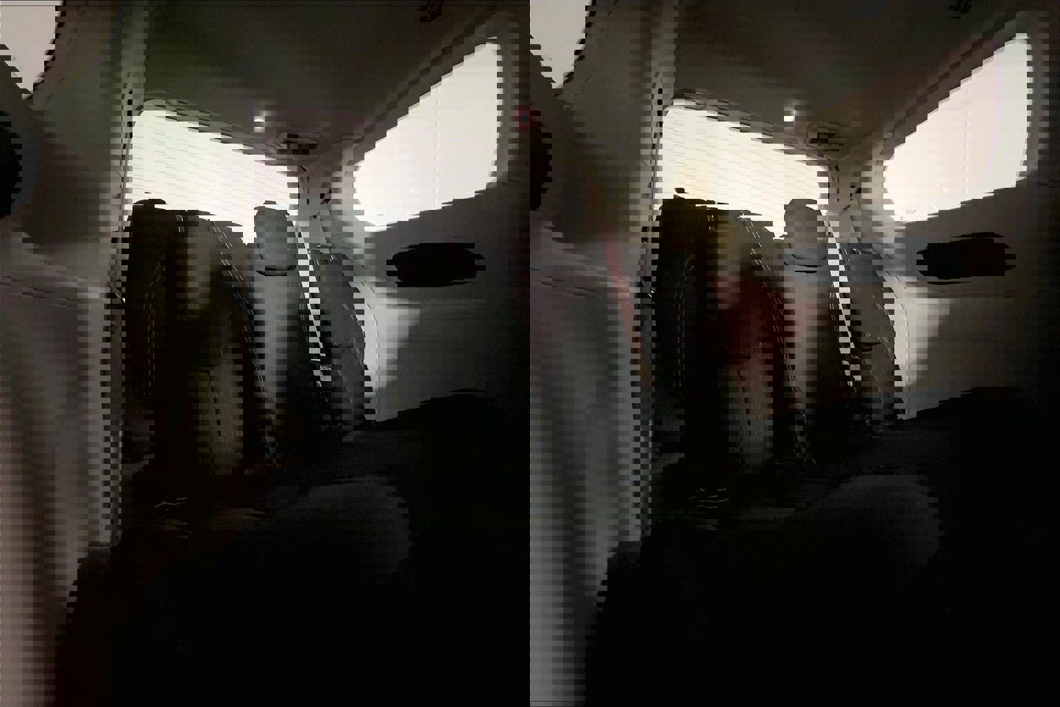 Used 2023 Chrysler Voyager LX image 24