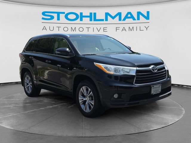 Used 2014 Toyota Highlander XLE AWD/4WD image 3
