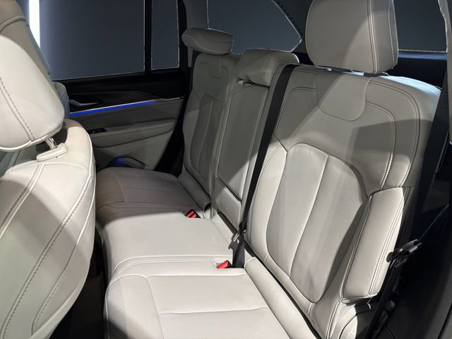 Used 2022 Jeep Grand Cherokee Overland image 13