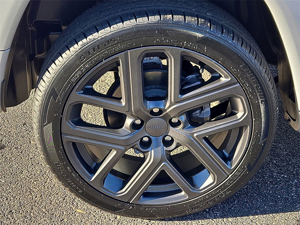 Used 2024 Jeep Compass Limited w/ High Altitude Package image 7