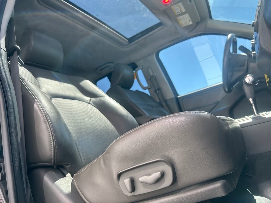 Used 2019 Nissan Frontier SL image 26