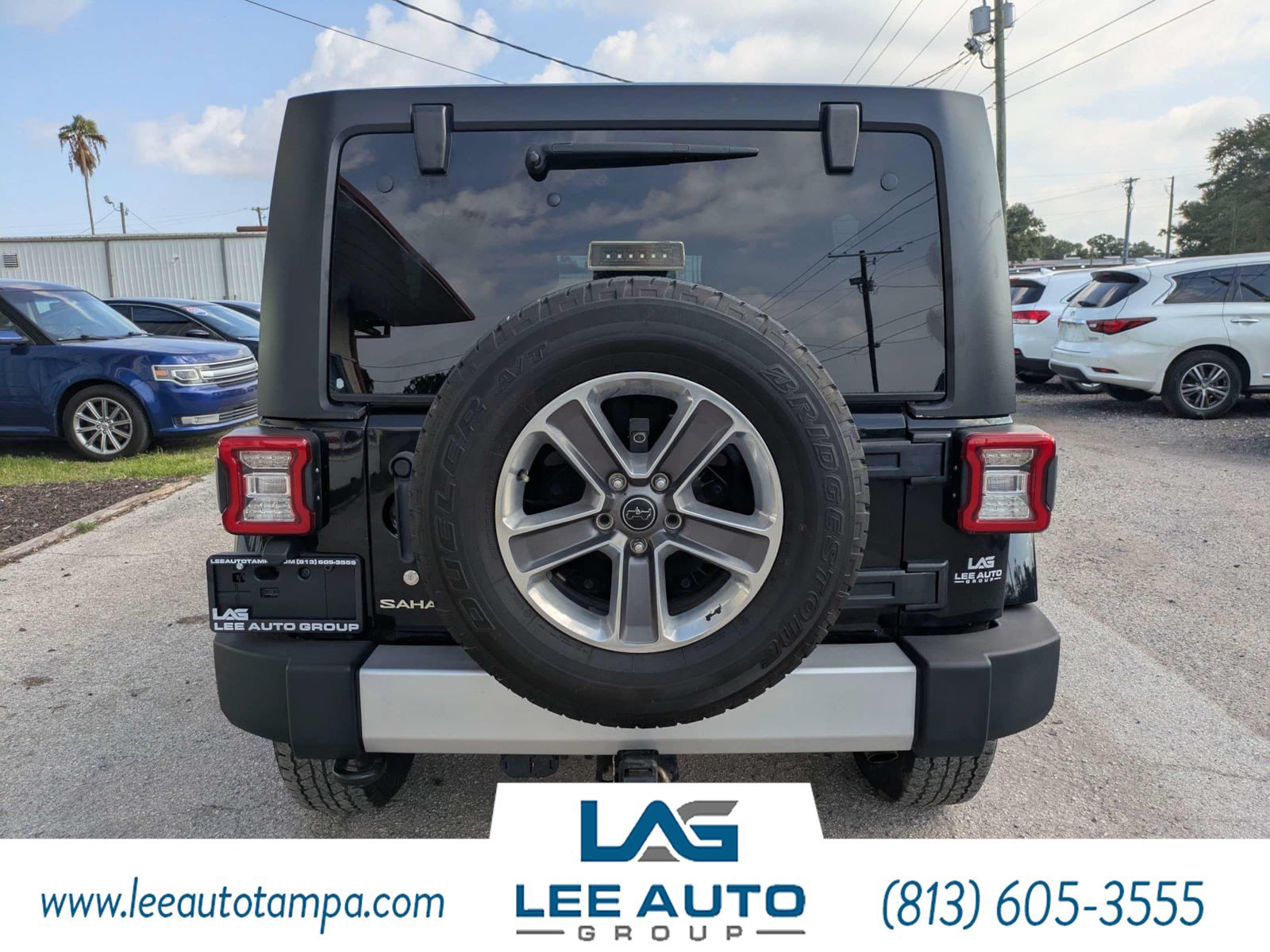 Used 2012 Jeep Wrangler Unlimited Sahara AWD/4WD image 4