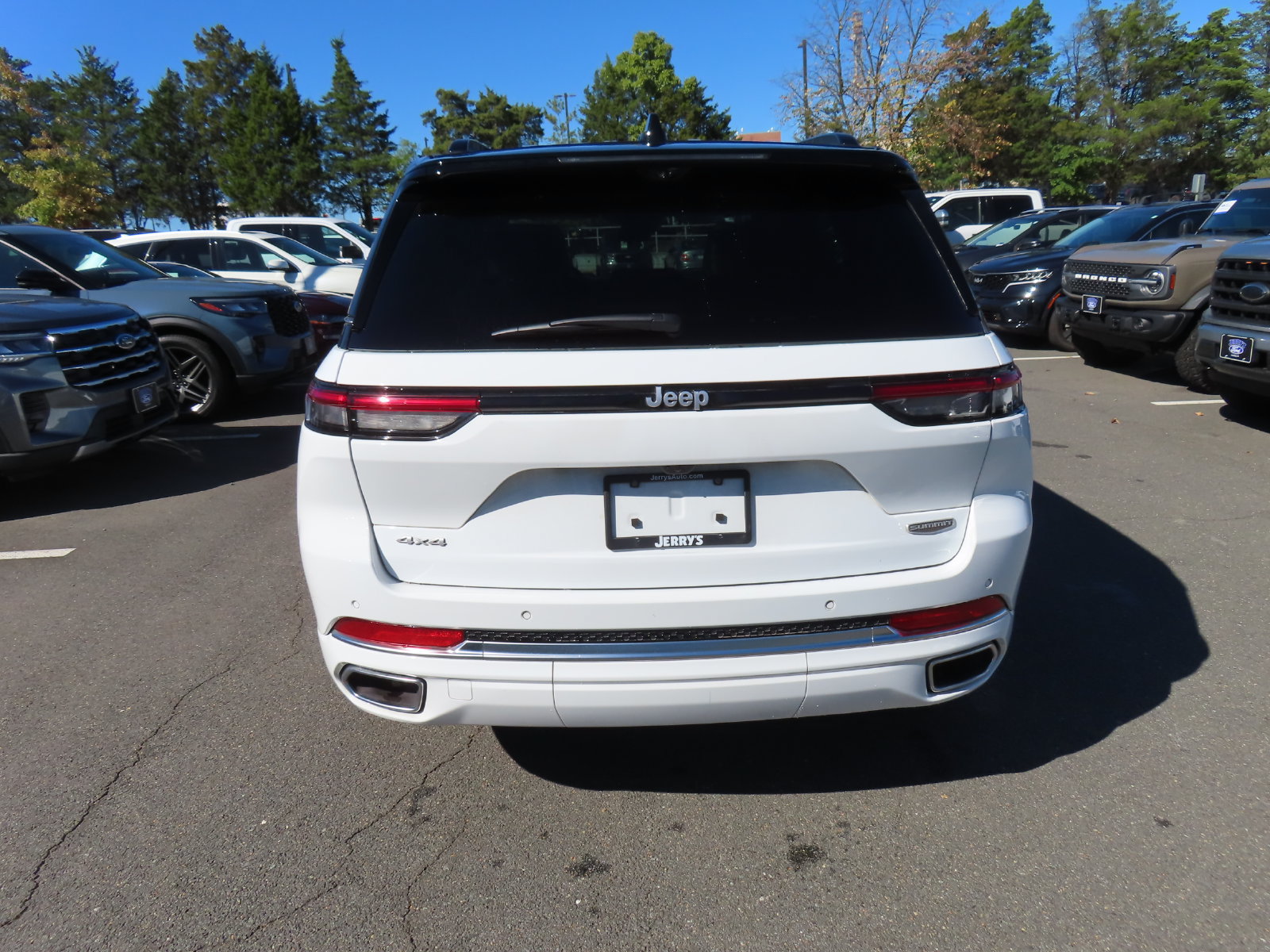 Used 2025 Jeep Grand Cherokee Summit w/ Adv Protech Group IV AWD/4WD image 6