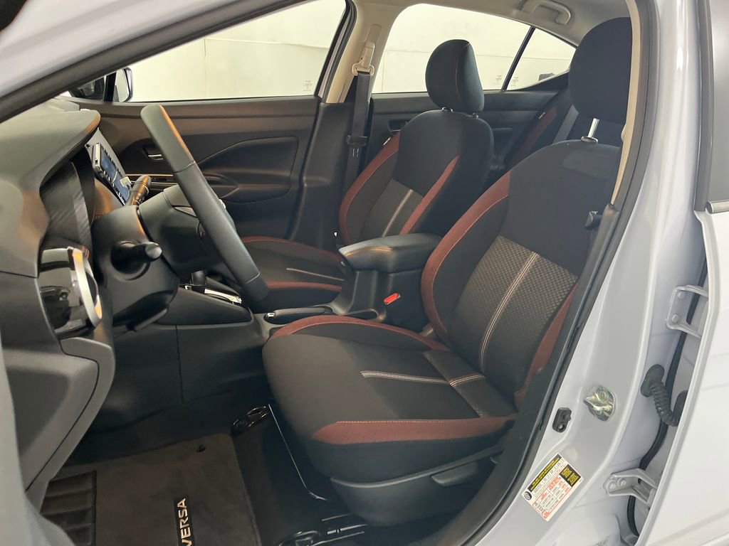 Used 2024 Nissan Versa SR w/ Trunk Package image 17