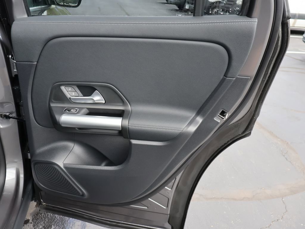 Certified 2025 Mercedes-Benz GLA 250 4MATIC image 16