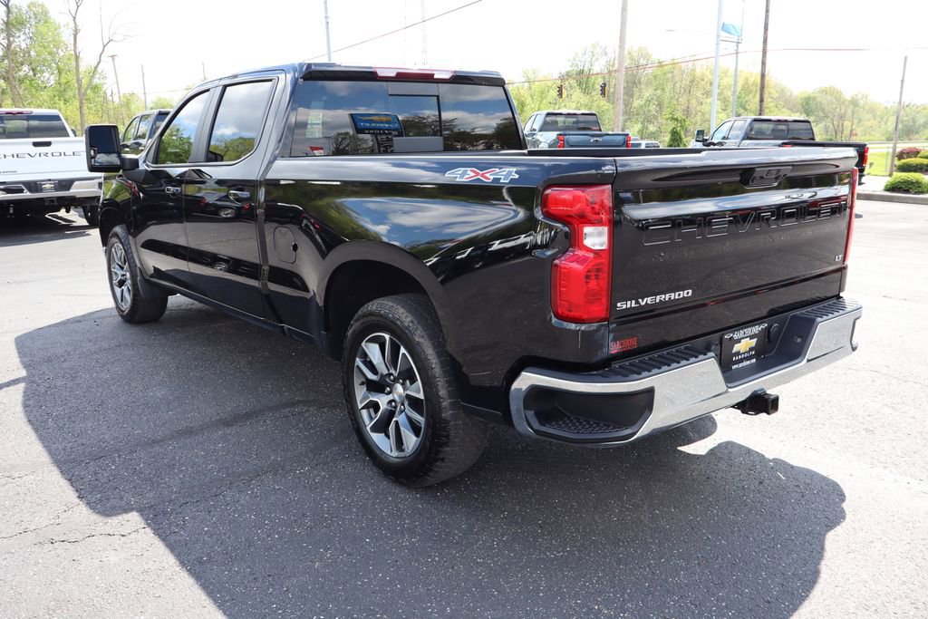 Used 2024 Chevrolet Silverado 1500 LT w/ Convenience Package II AWD/4WD image 3