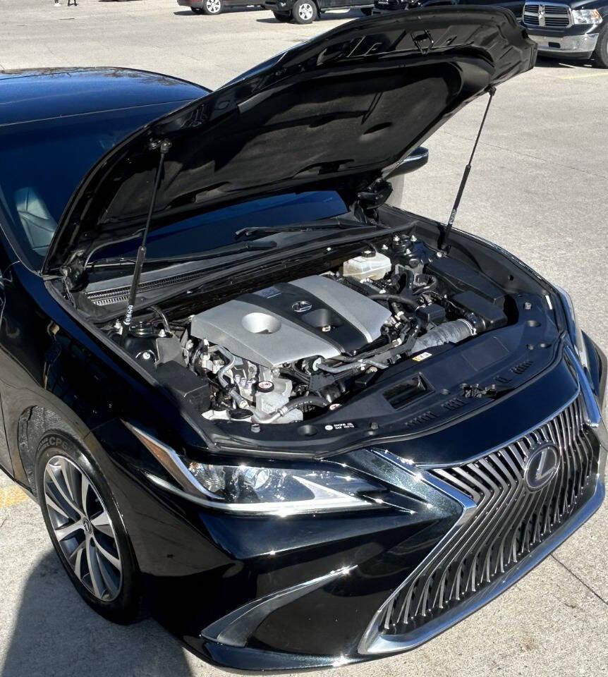 Used 2021 Lexus ES 300h w/ Accessory Package 2 image 42