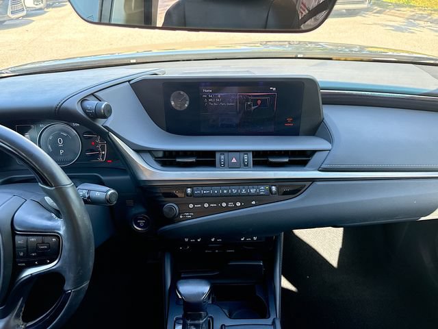 Used 2020 Lexus ES 300h w/ Premium Package FWD image 19