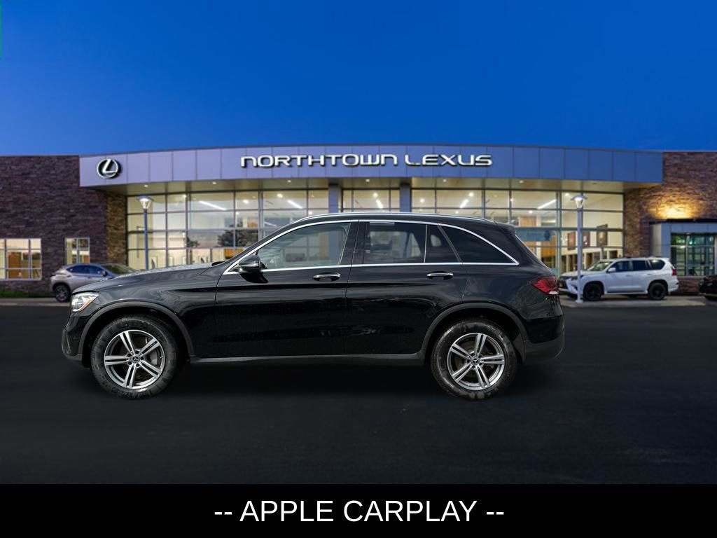 Used 2021 Mercedes-Benz GLC 300 4MATIC image 2