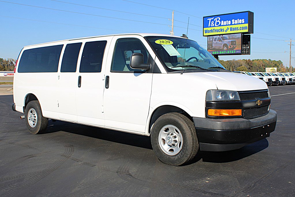 Used 2020 Chevrolet Express 3500 LS image 3