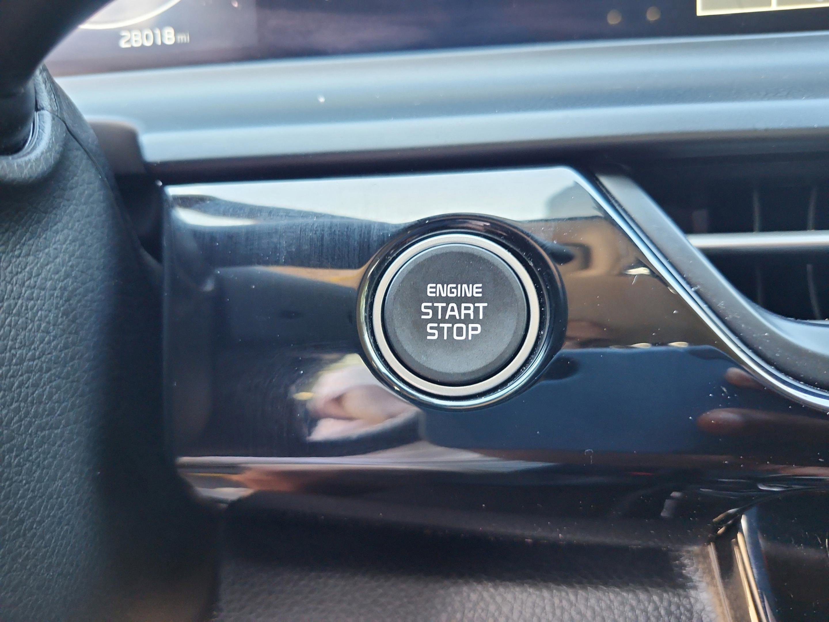 Used 2024 Kia Seltos S image 32