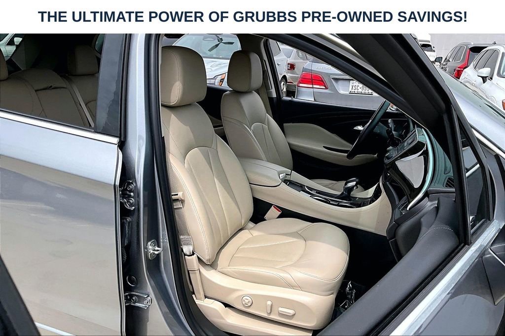 Used 2020 Buick Envision Essence FWD image 11