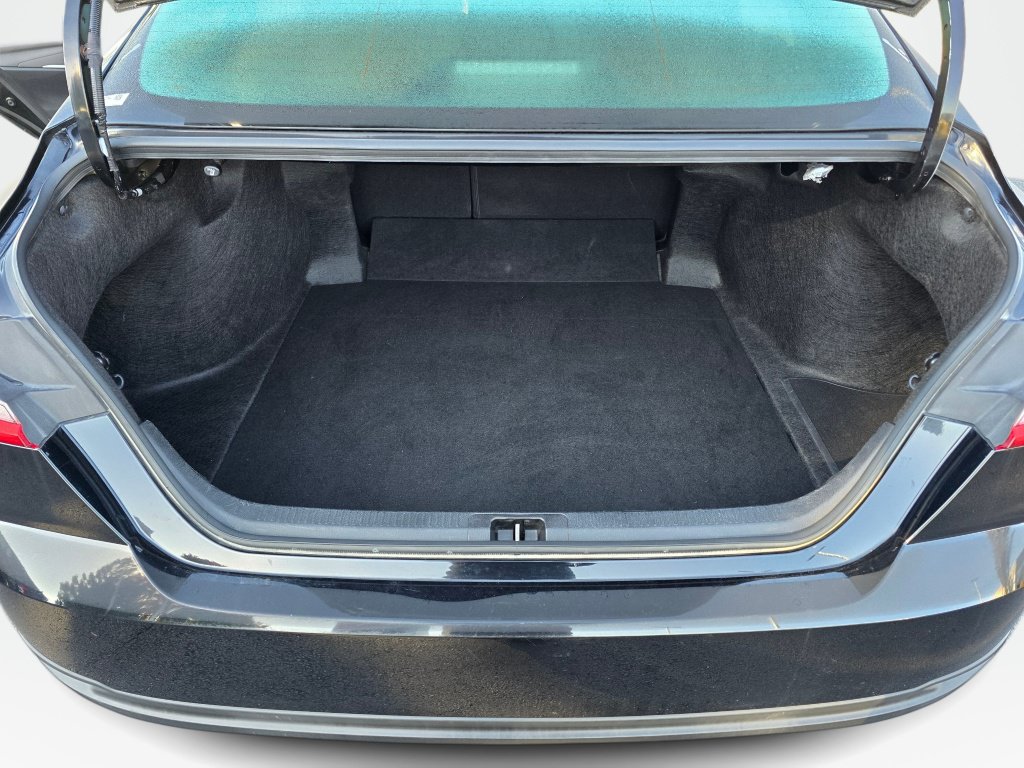 Used 2025 Toyota Camry LE FWD image 13