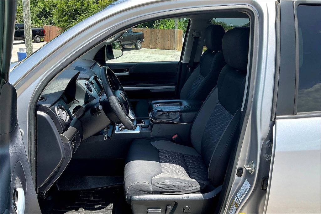 Used 2021 Toyota Tundra SR5 w/ Convenience Package AWD/4WD image 23