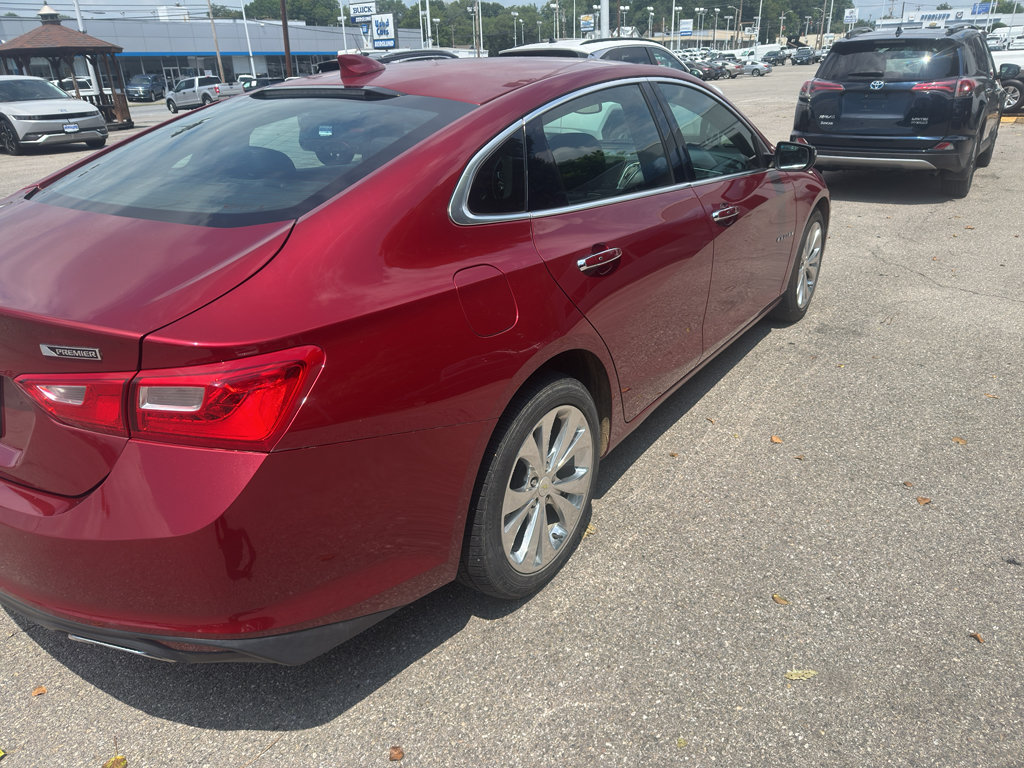 Used 2017 Chevrolet Malibu Premier FWD image 4