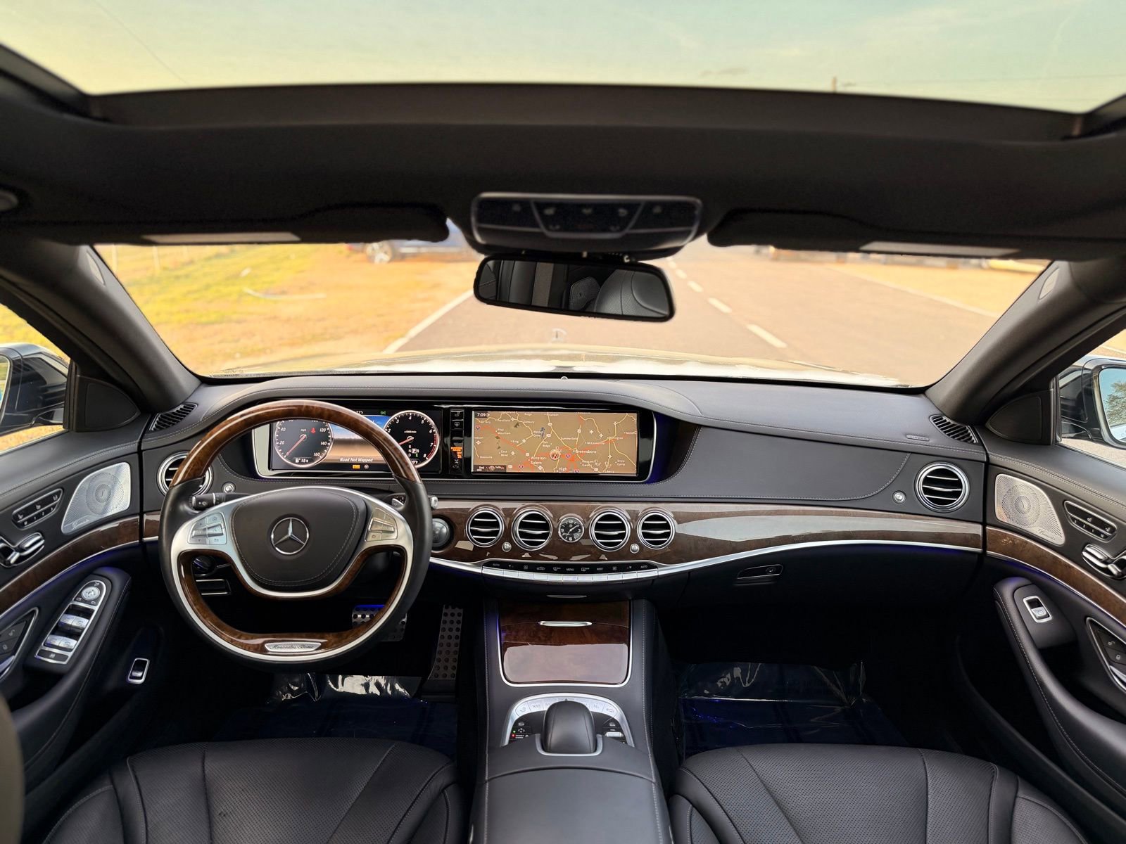 Used 2014 Mercedes-Benz S 550 Sedan w/ Sport Package w/ Sport Package image 33