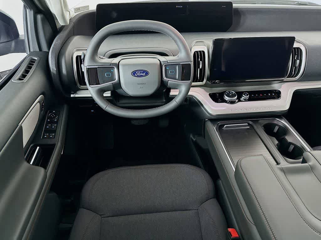 New 2025 Ford Expedition Active RWD image 10