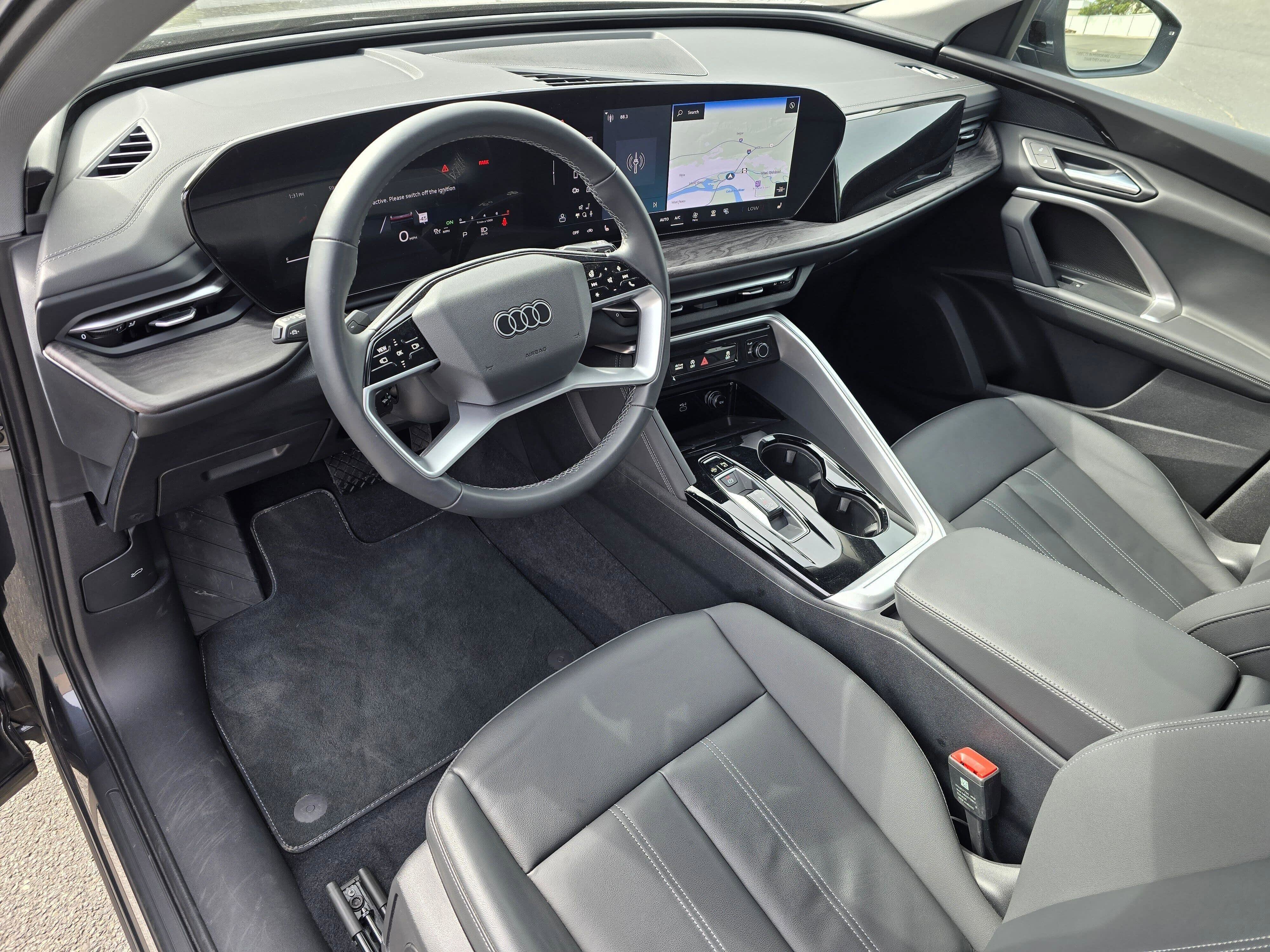 Certified 2025 Audi Q5 Premium w/ Convenience Package AWD/4WD image 2