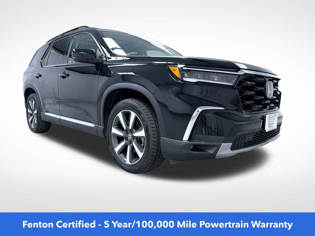 Used 2024 Honda Pilot Touring image 1