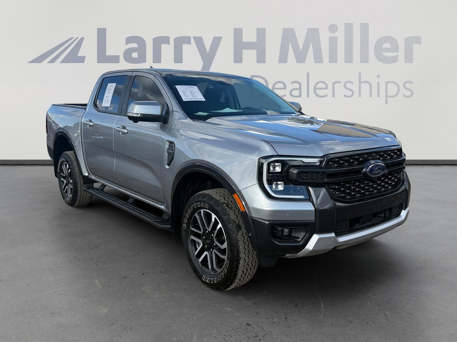 Used 2024 Ford Ranger Lariat w/ FX4 Off-Road Package image 7