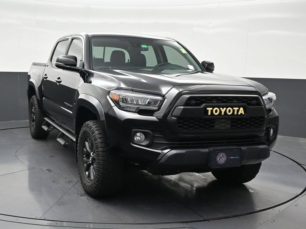 Used 2023 Toyota Tacoma SR5 w/ Technology Package RWD image 8