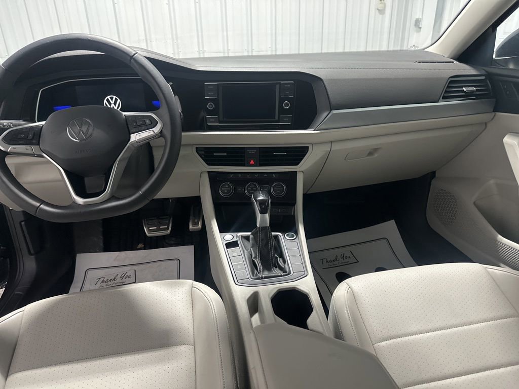 Used 2022 Volkswagen Jetta SE image 13